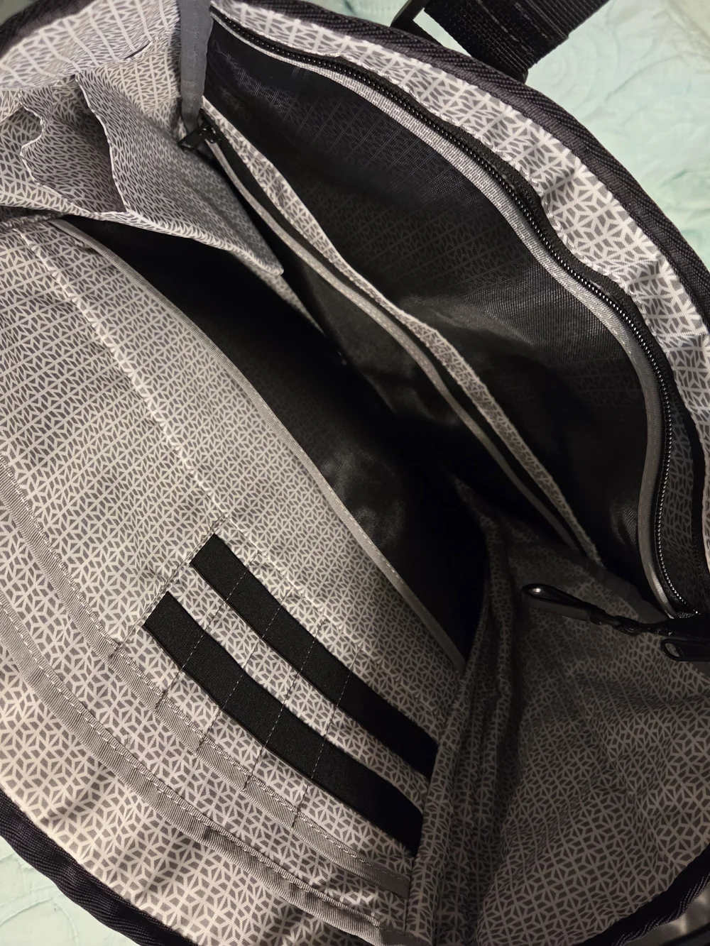 Knack Expandable Laptop Tote
